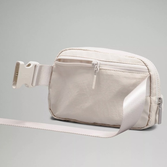 Lululemon Everywhere Belt Bag White Opal EBB Fanny Pack NWT - Picture 4 of 10